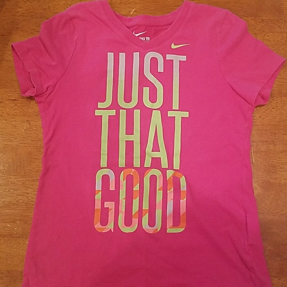 Little girls Nike tee. Size S